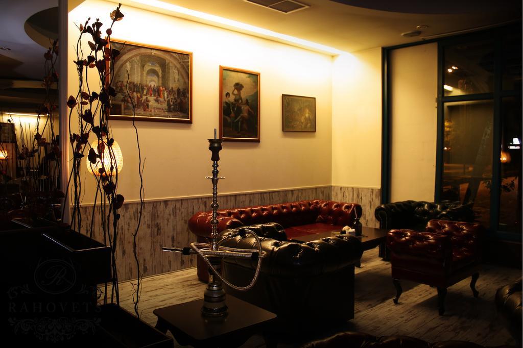 Hotel Rahovets غورنا اورياهوفيتسا المظهر الخارجي الصورة